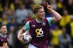 包含英超冲刺阶段再迎强敌，莱比锡复出首秀，主帅态度——气氛紧张，阵容厚度经受考验的词条