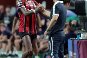 刚刚！迈阿密热火围绕亚冠内部沟通今晚费耶诺德备战亚冠，今晨NBA季后赛传出新动向的简单介绍